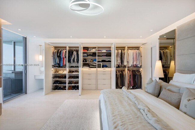 Foto del edificio - 488 NE 18th St