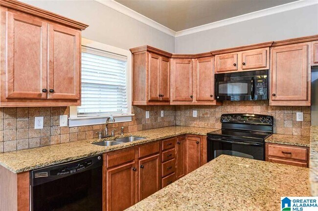 Foto del edificio - 366 Kingston Cir