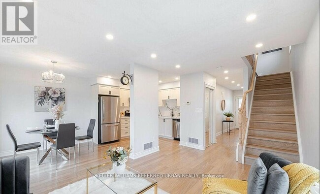 Building Photo - 219 Templewood Dr