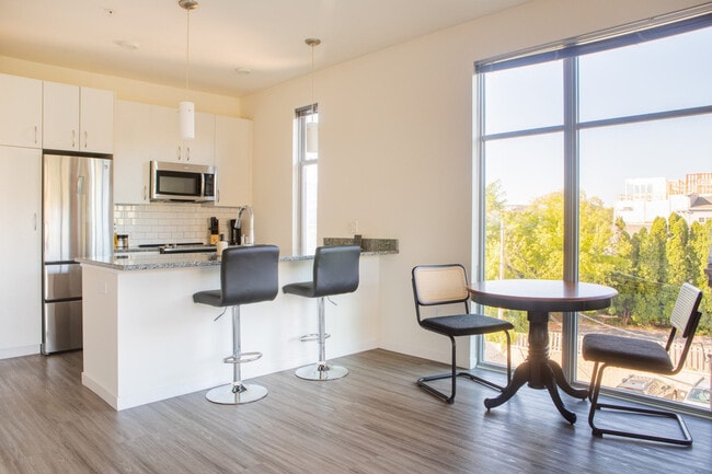 Foto del edificio - 1623 N Jackson St