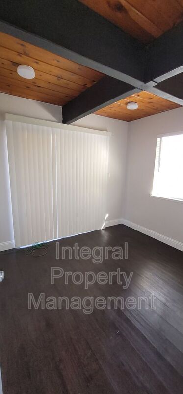 Building Photo - 1609 Valle Vista Ave