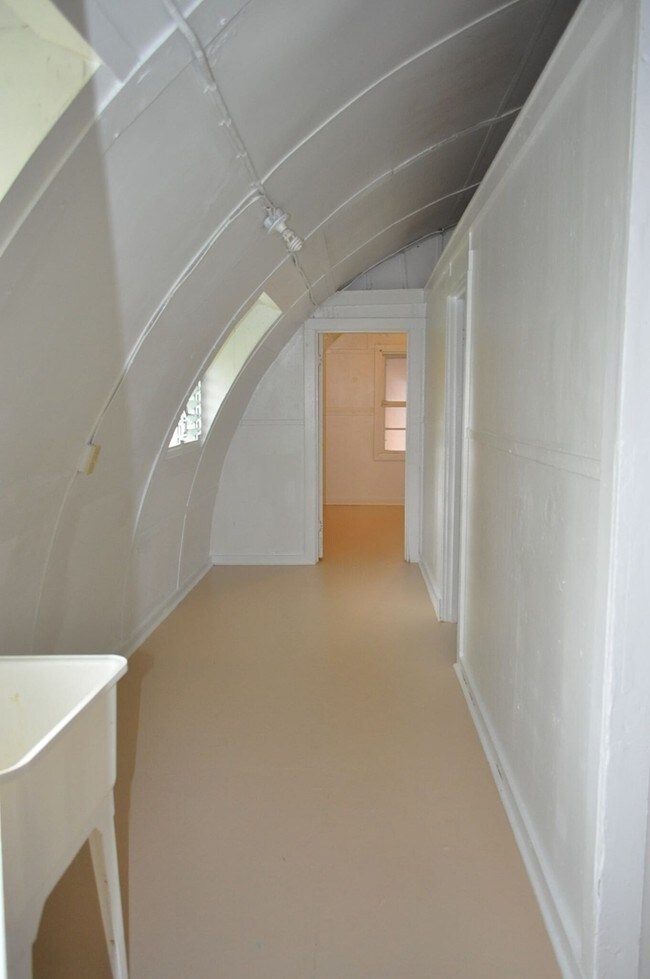 Interior Photo - 378 Mala St