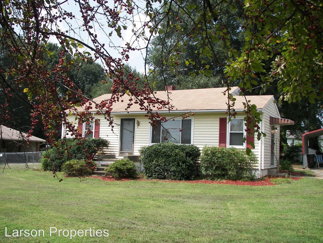 Primary Photo - 2 br, 1 bath House - 1733 Powerline Rd