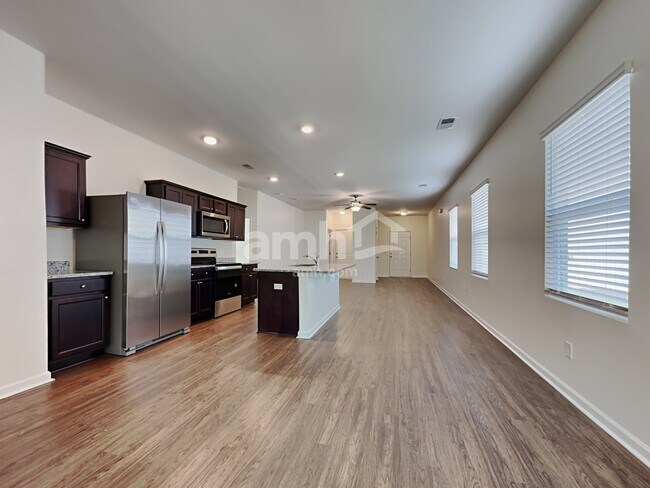 Building Photo - 192 Orion Way
