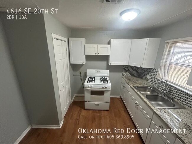 Foto del edificio - 4616 SE 20th St