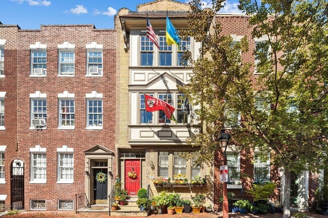 Photo - 621 Pine St Townhome