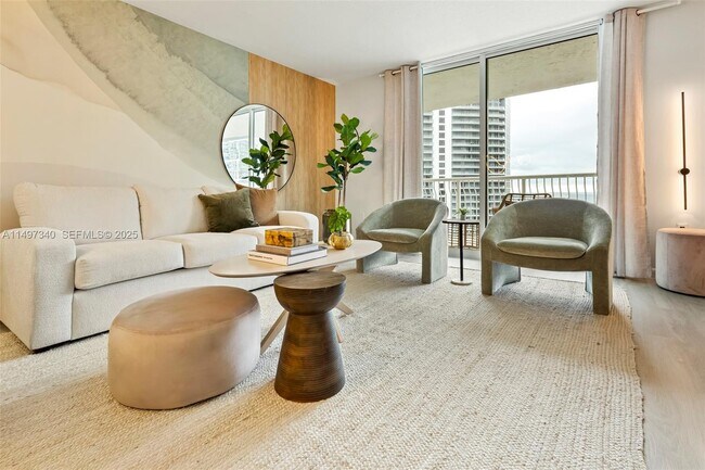 Foto del edificio - 1200 Brickell Bay Dr