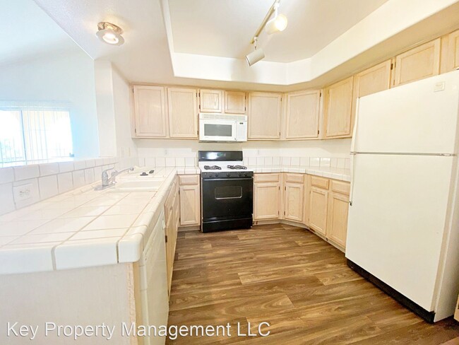 Foto del edificio - 2 br, 2 bath House - 7950 W. Flamingo Rd #...