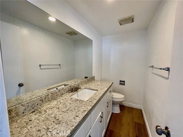 Foto del edificio - 821 Calle Puente