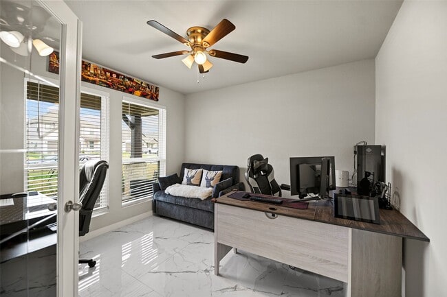 Building Photo - 2110 Artic Loon Dr