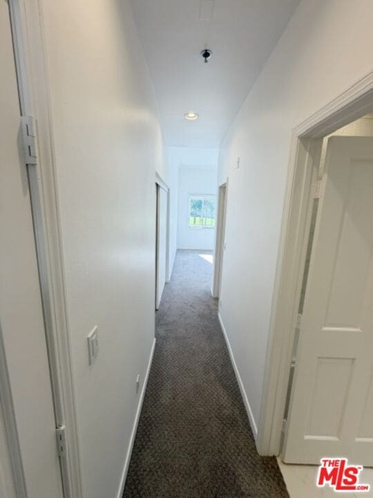 Foto del edificio - 230 S Hamilton Dr