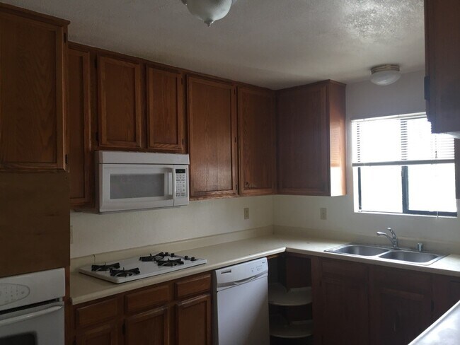 Building Photo - 6709 Trigo Rd