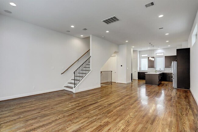 Building Photo - 1261A Bonner St