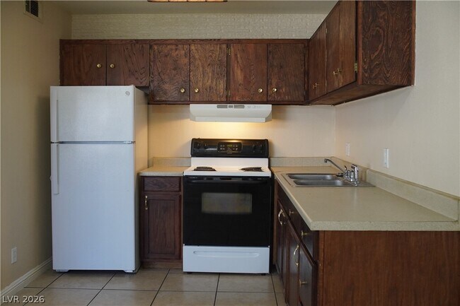 Building Photo - 212 Orland St