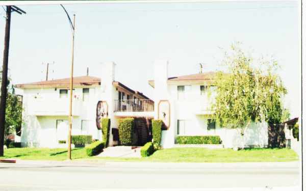 Primary Photo - Hollywood Way Apartments