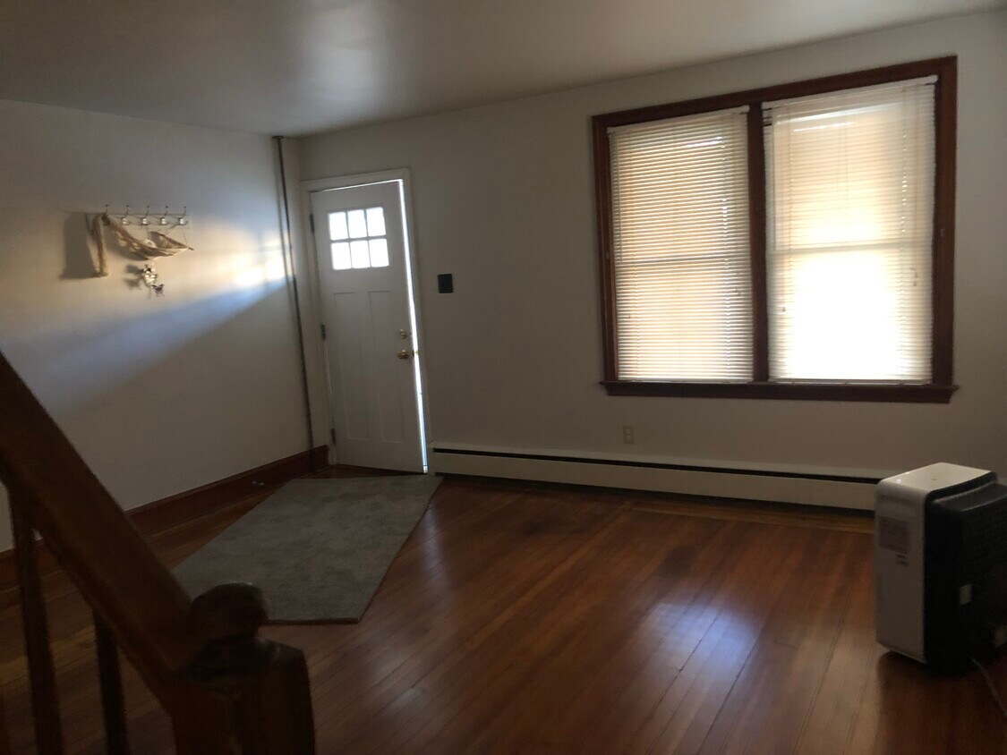 Primary Photo - 105 Brandywine Ave