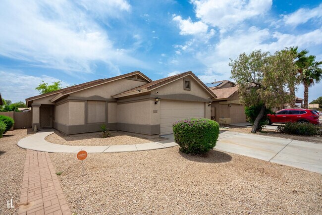 Foto del edificio - 12937 W Bloomfield Rd