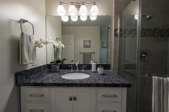 Foto del edificio - 1915 Washington St