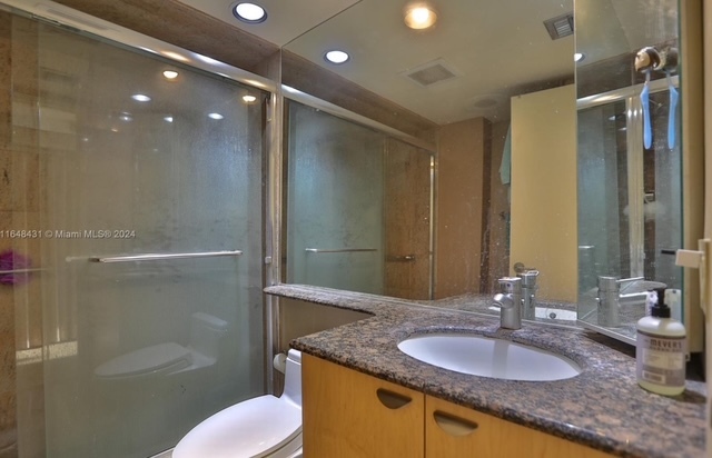 Building Photo - 520 Brickell Key Dr