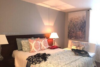 Building Photo - 100 Lincoln Rd