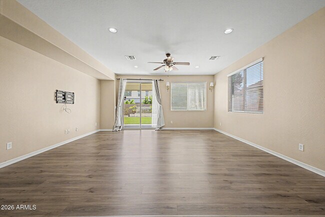 Foto del edificio - 2531 E Eleana Ln