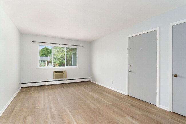 Foto del edificio - 592 54th St SE