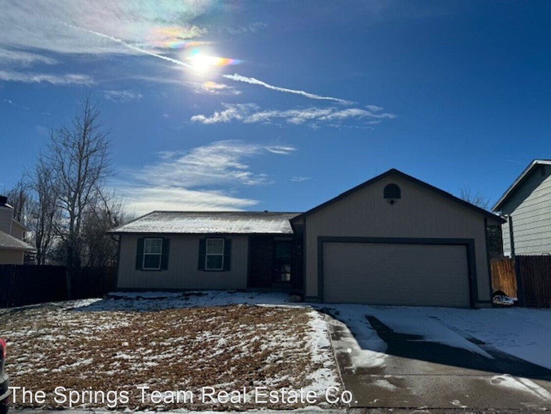 Primary Photo - 4 br, 3 bath House - 373 Saddlemountain Road