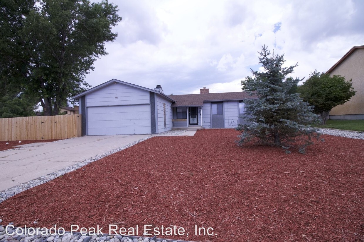 Primary Photo - 4 br, 2 bath House - 2140 Bula Dr