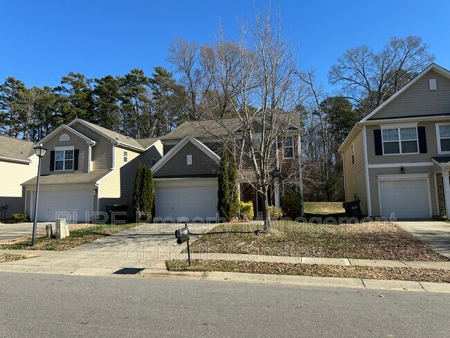 Building Photo - 822 Rook Rd