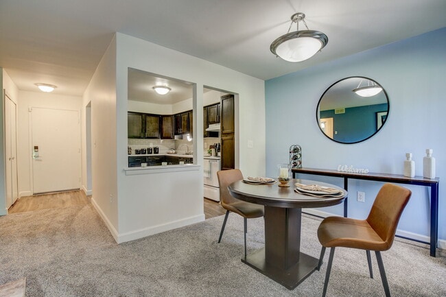 その他 mi 2 Bedroom Townhomes for Rent in Farmington Hills MI