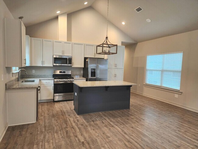 Foto del edificio - Walkable to Downtown 3 Bedroom/2.5 Bath Beautiful Home!!