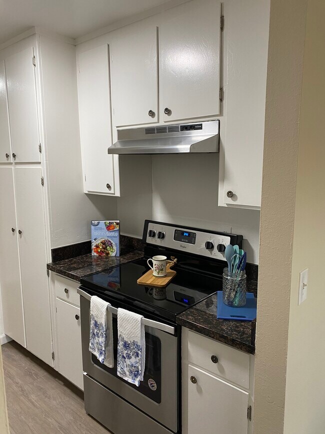Foto del edificio - 3295 Brookdale Dr