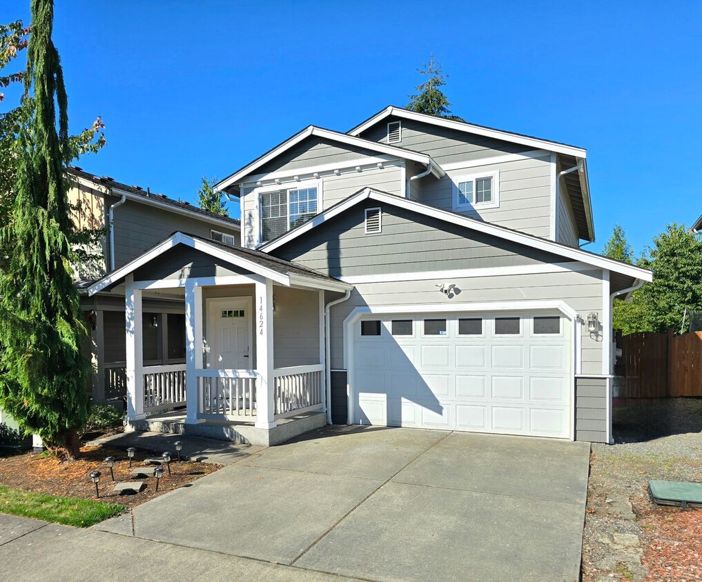 Foto principal - Marysville 4 Bedroom 2.5 Bath Home Availab...