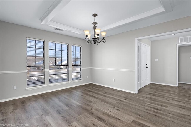 Building Photo - 8808 Skypark Dr