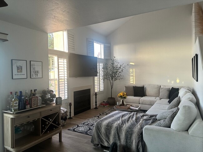 Photo - 711 S Tourmaline Ct (Anaheim, CA) Townhome