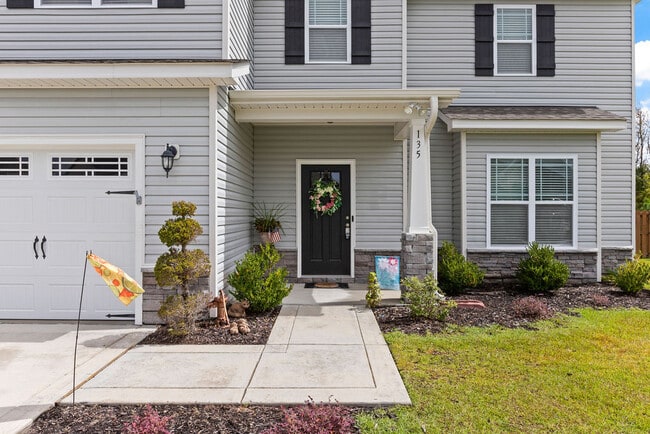 Building Photo - 135 Regatta Way