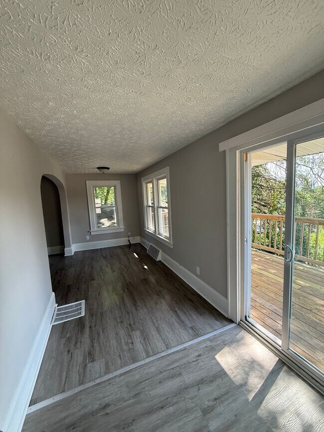 Foto del edificio - Section 8 and EDEN Accepted!!! Newly Renovated 3br Home!