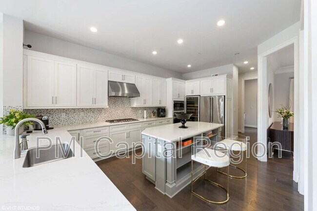 Foto del edificio - 5320 Camberley Ave