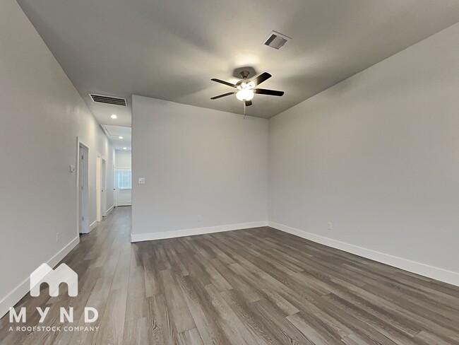 Building Photo - 4826 Paula St