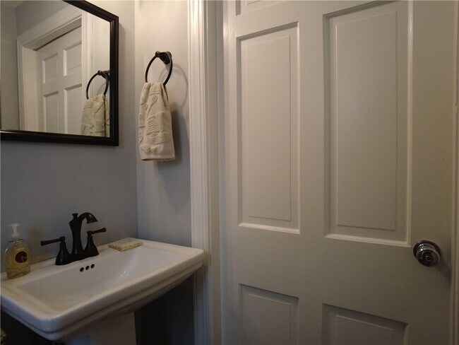 Foto del edificio - 80 Mauran St