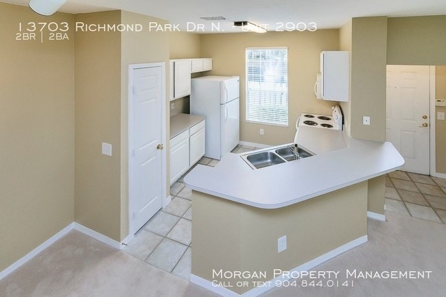 Building Photo - 13703 Richmond Park Dr N