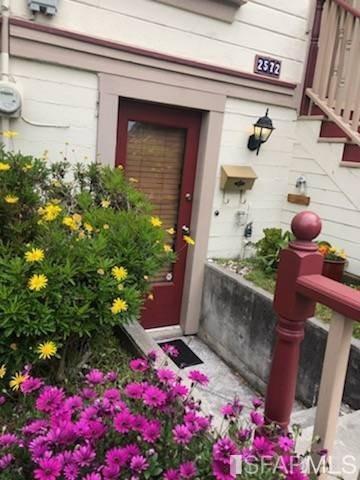 Foto del edificio - 2572 McAllister St