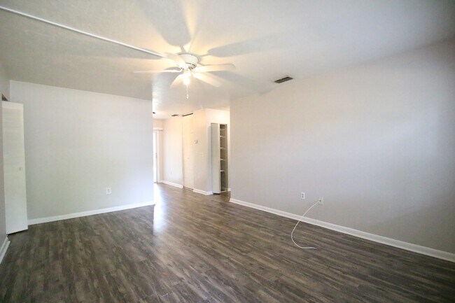 Foto del edificio - 615 SW 11th Ln