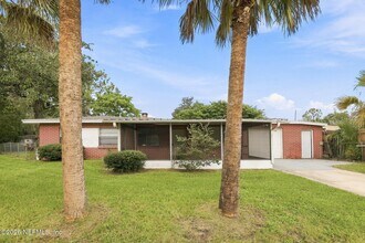 Building Photo - 5716 Banyan Dr