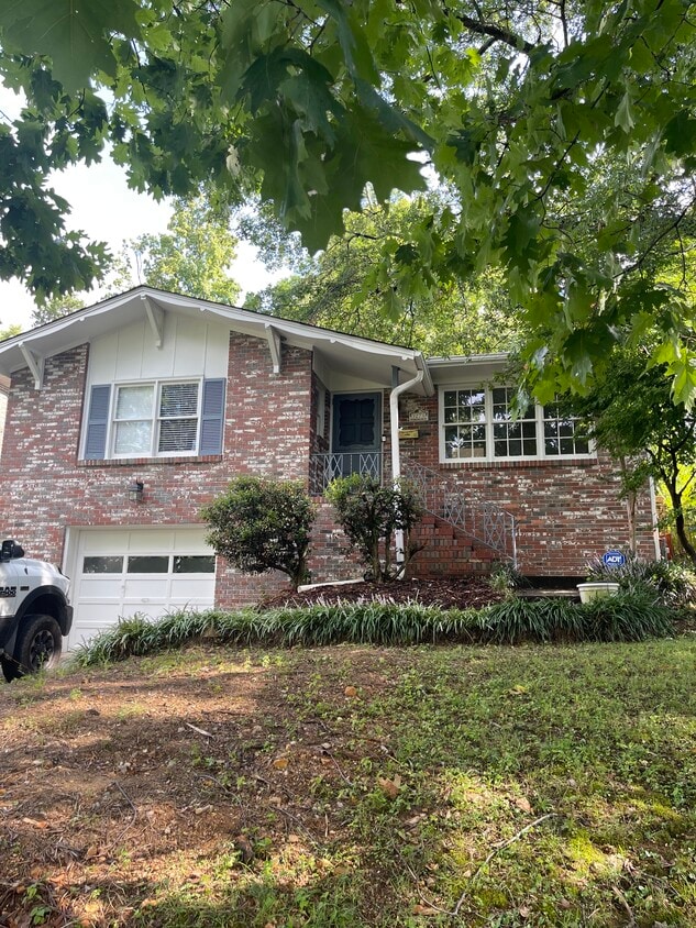 Primary Photo - 3278 Highland Dr