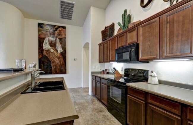 Foto del edificio - Great location. near the 303, US60, shoppi...