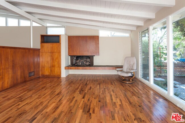 Foto del edificio - 694 San Lorenzo St