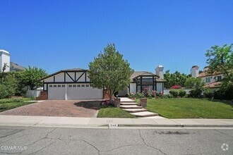Building Photo - 1142 Earlham Ct