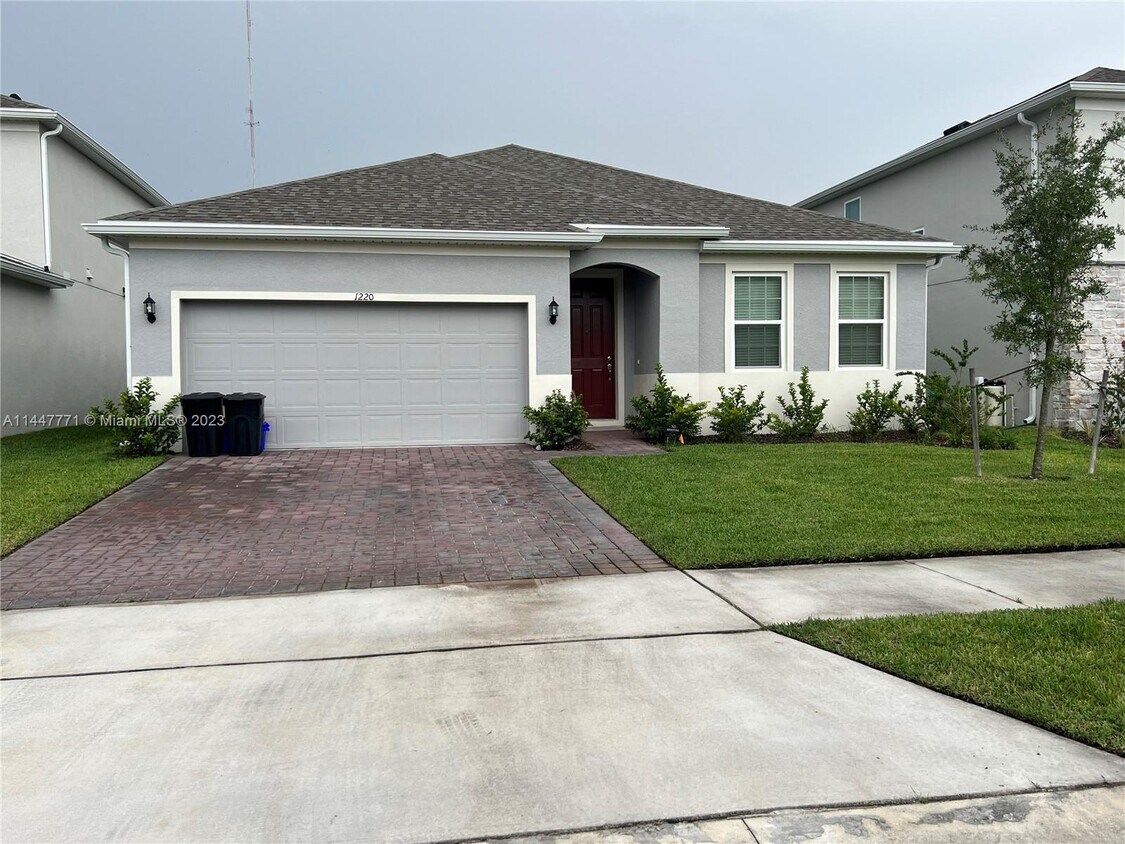 Primary Photo - 1220 Celery Oaks Ln