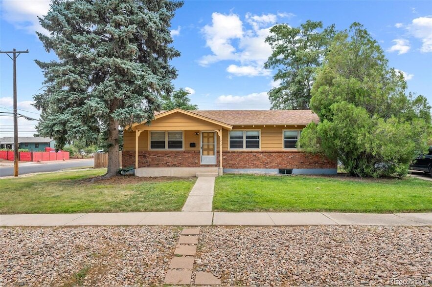 Photo - 1713 Yuma St